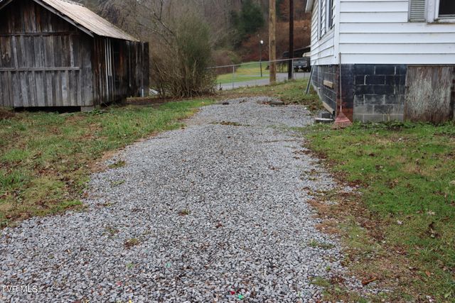 6250 Josephine Road, Norton, VA 24273