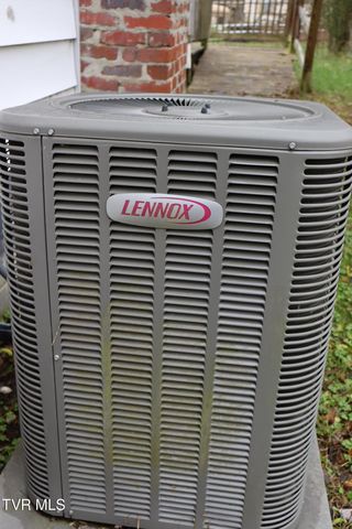 6250 Josephine Road, Norton, VA 24273