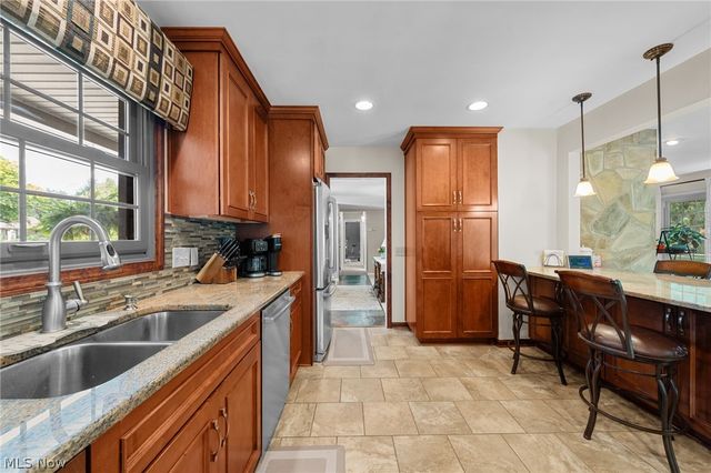 3270 Harris Road, Broadview Heights, OH 44147