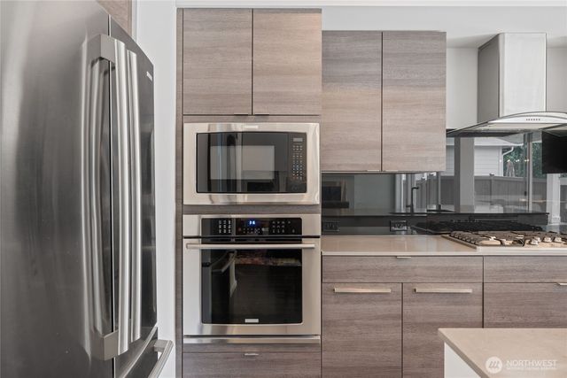 23623 SE 248th Place, Maple Valley, WA 98038