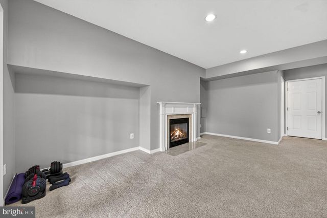 19189 KEPHARTS MILL TER, Leesburg, VA 20176