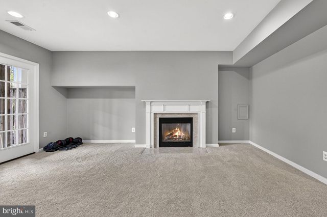 19189 KEPHARTS MILL TER, Leesburg, VA 20176