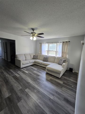 4600 Aspen Drive, West Des Moines, IA 50265