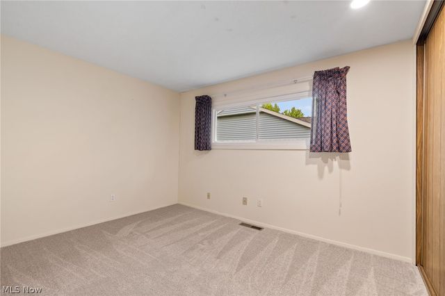 6169 Hickory Trail, North Ridgeville, OH 44039