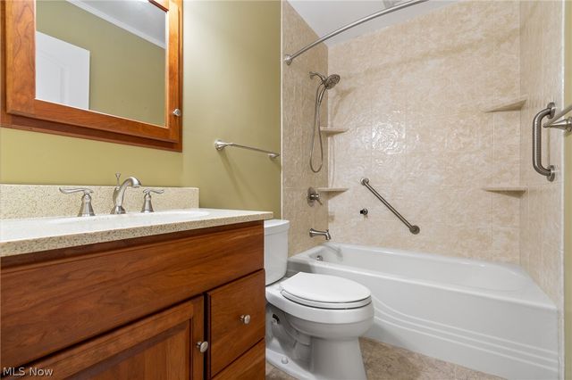 6169 Hickory Trail, North Ridgeville, OH 44039