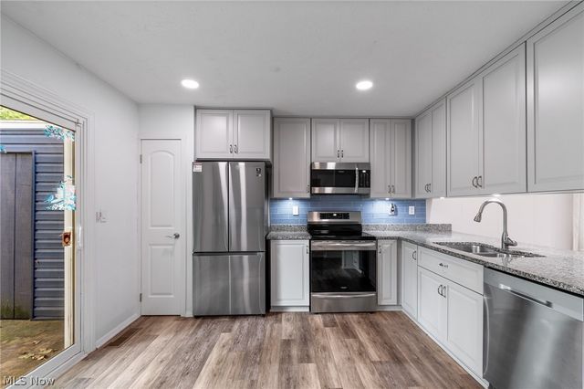 6169 Hickory Trail, North Ridgeville, OH 44039