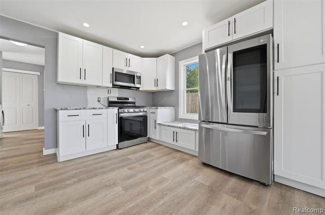 35501 Glen Street, Westland, MI 48186
