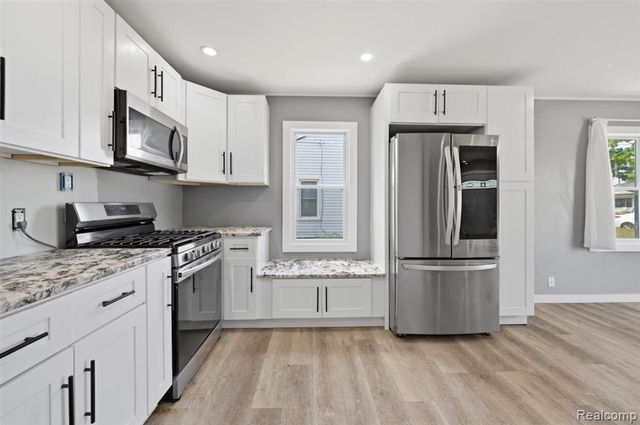 35501 Glen Street, Westland, MI 48186