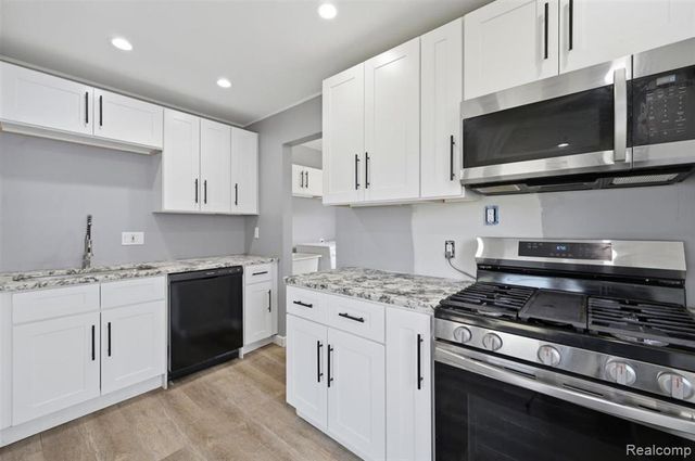 35501 Glen Street, Westland, MI 48186
