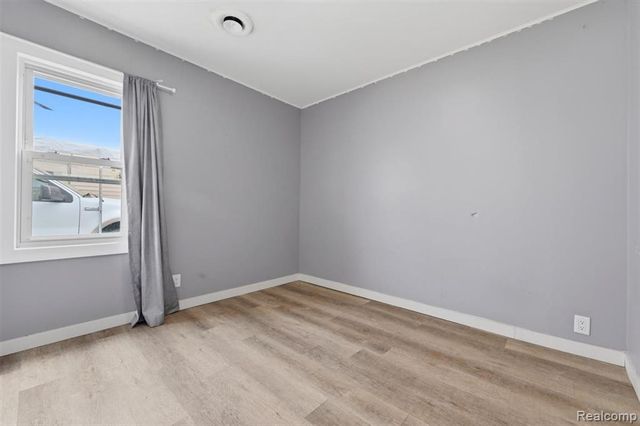 35501 Glen Street, Westland, MI 48186