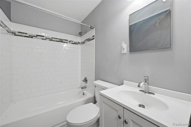 35501 Glen Street, Westland, MI 48186
