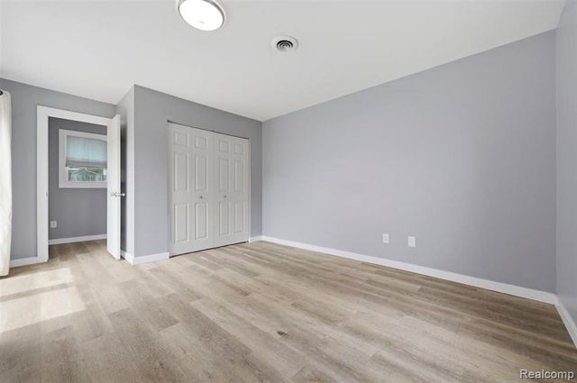 35501 Glen Street, Westland, MI 48186