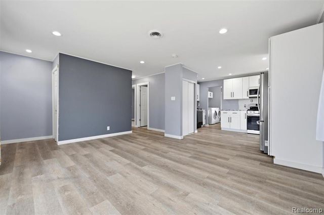 35501 Glen Street, Westland, MI 48186