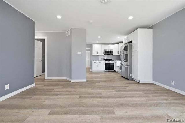 35501 Glen Street, Westland, MI 48186