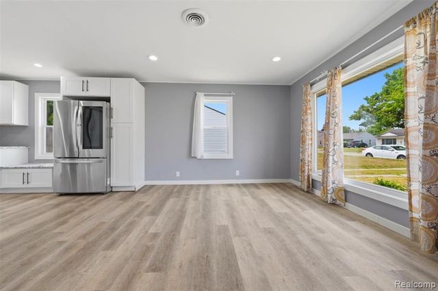 35501 Glen Street, Westland, MI 48186