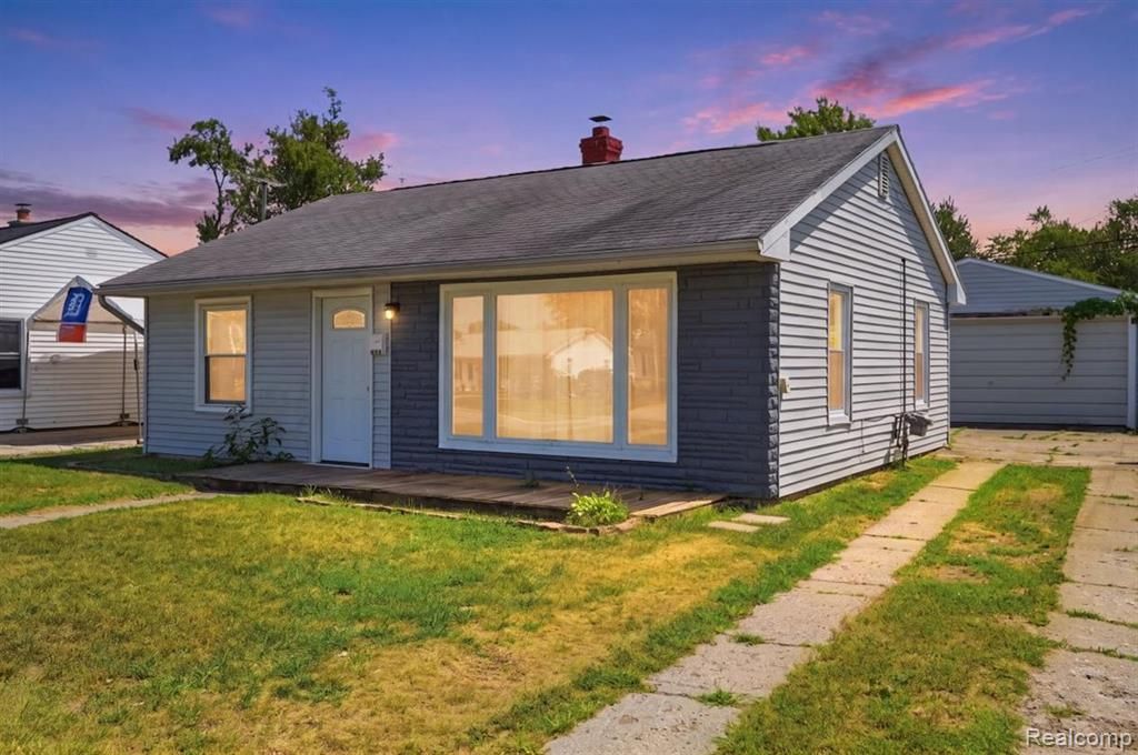 35501 Glen Street, Westland, MI 48186