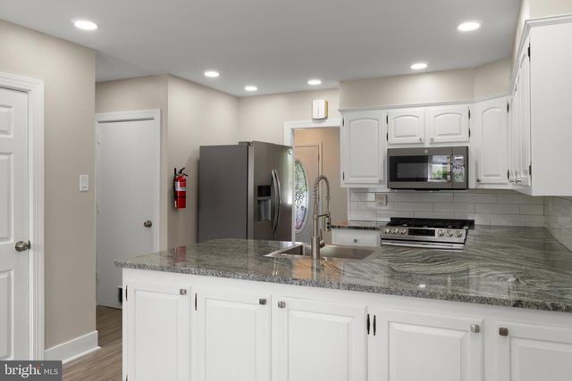907 PRESTON CT, Blackwood, NJ 08012