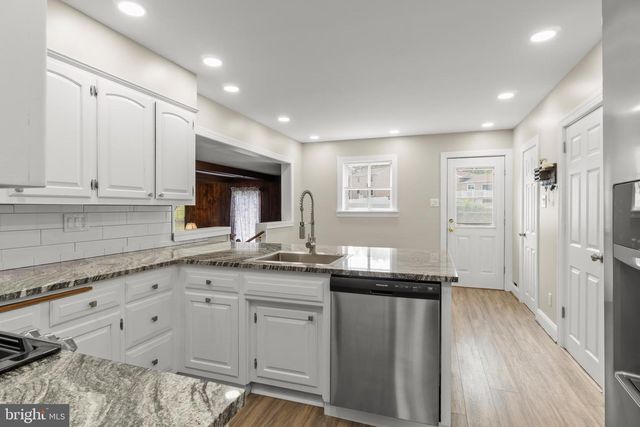 907 PRESTON CT, Blackwood, NJ 08012