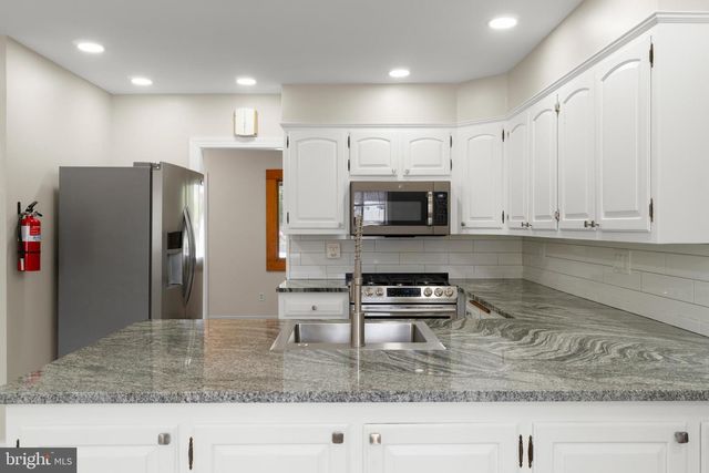 907 PRESTON CT, Blackwood, NJ 08012