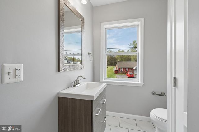 12437 EASTERN AVE, Baltimore, MD 21220