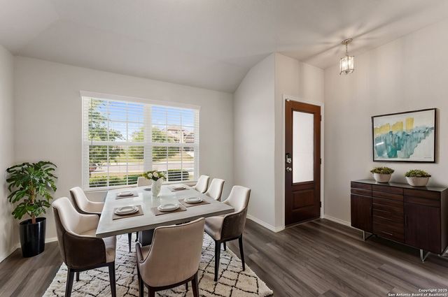 1869 Abigail Ln, New Braunfels, TX 78130