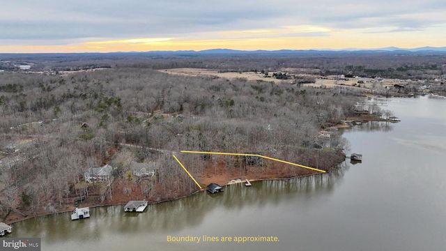 7313 OAKWOOD DR, Orange, VA 22960