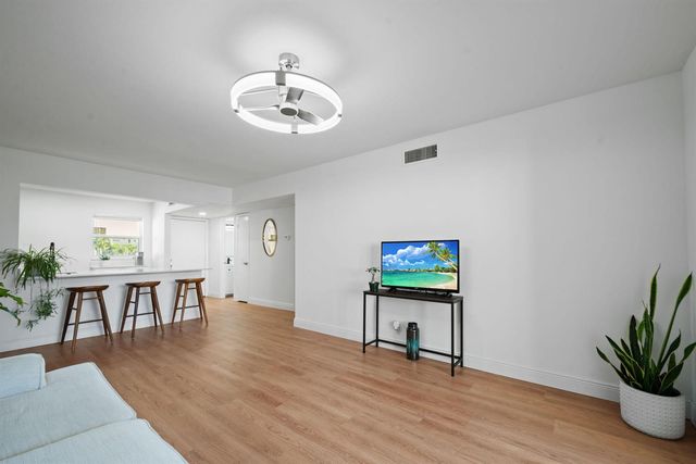 230 NE 26th Avenue 2160, Boynton Beach, FL 33435