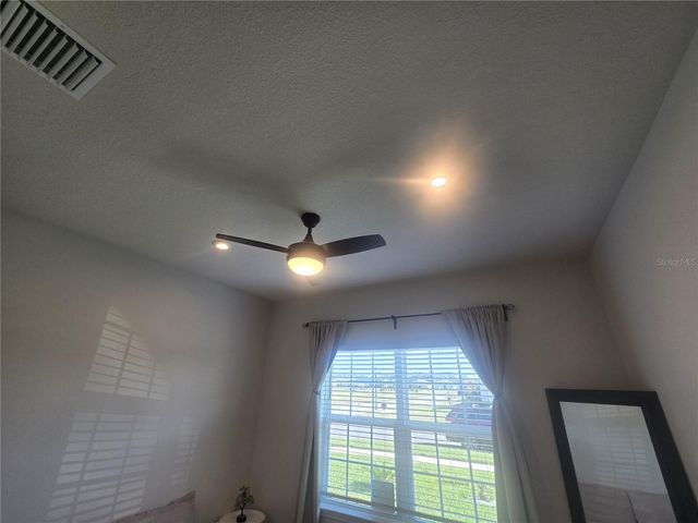 8052 GREENWAY AVENUE, Wesley Chapel, FL 33544