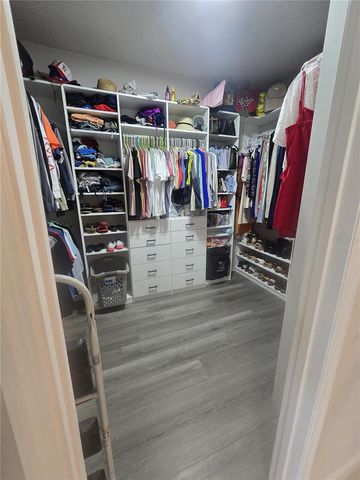 8052 GREENWAY AVENUE, Wesley Chapel, FL 33544