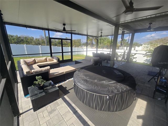 8052 GREENWAY AVENUE, Wesley Chapel, FL 33544