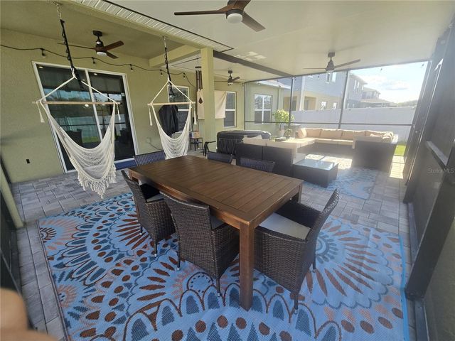 8052 GREENWAY AVENUE, Wesley Chapel, FL 33544