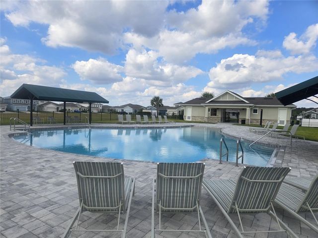 8052 GREENWAY AVENUE, Wesley Chapel, FL 33544