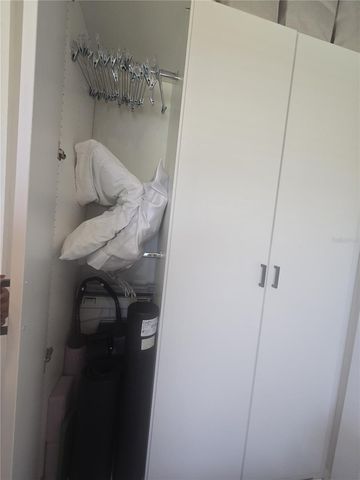 8052 GREENWAY AVENUE, Wesley Chapel, FL 33544