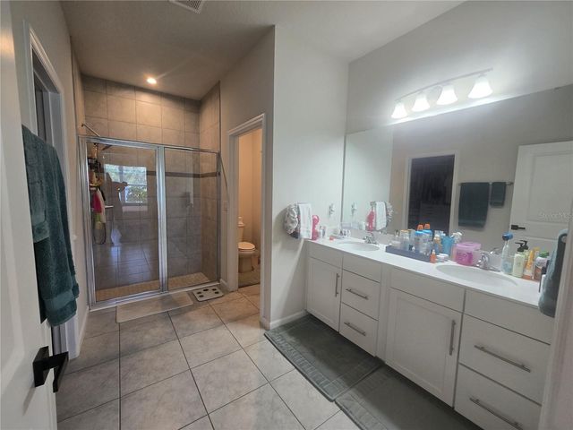 8052 GREENWAY AVENUE, Wesley Chapel, FL 33544