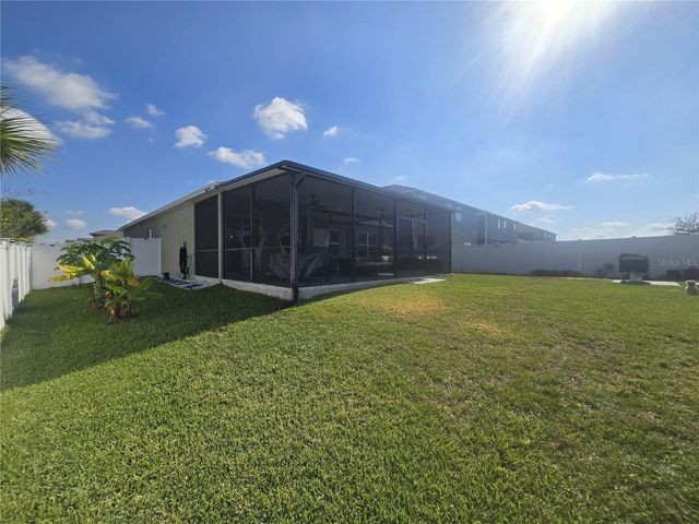 8052 GREENWAY AVENUE, Wesley Chapel, FL 33544