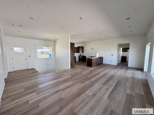 392 Oak Street, Shelley, ID 83274