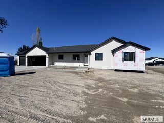 392 Oak Street, Shelley, ID 83274