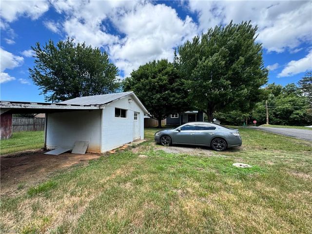 671 Austin Traphill Road, Elkin, NC 28621