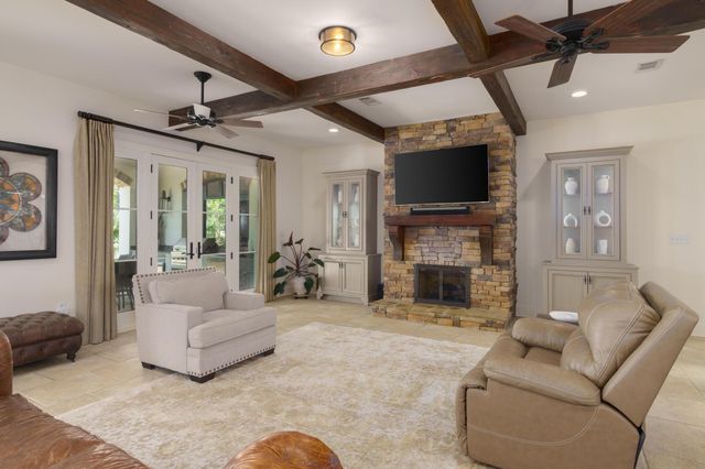 65 Pecan Acres, Hattiesburg, MS 39402