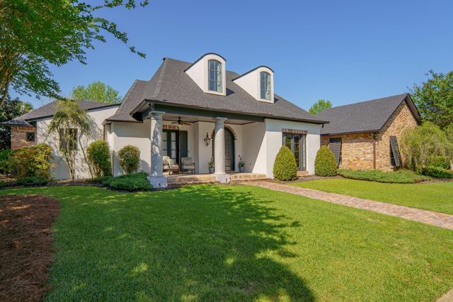 65 Pecan Acres, Hattiesburg, MS 39402