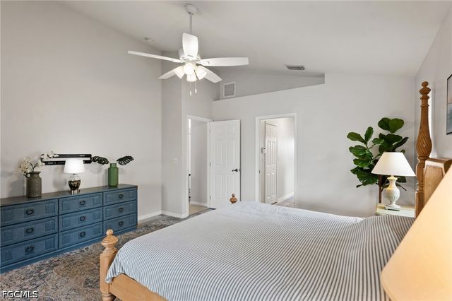 519 NE 19th TER, Cape Coral, FL 33909