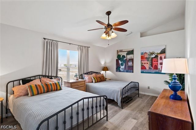 519 NE 19th TER, Cape Coral, FL 33909