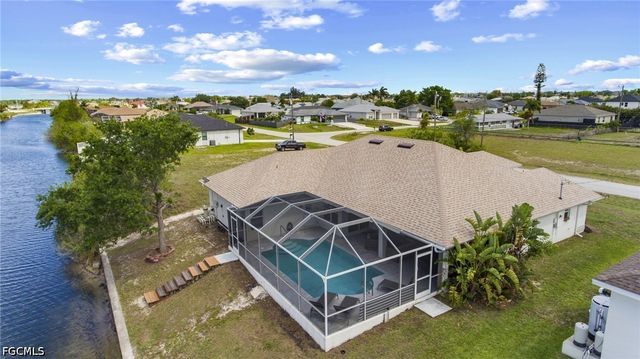 519 NE 19th TER, Cape Coral, FL 33909
