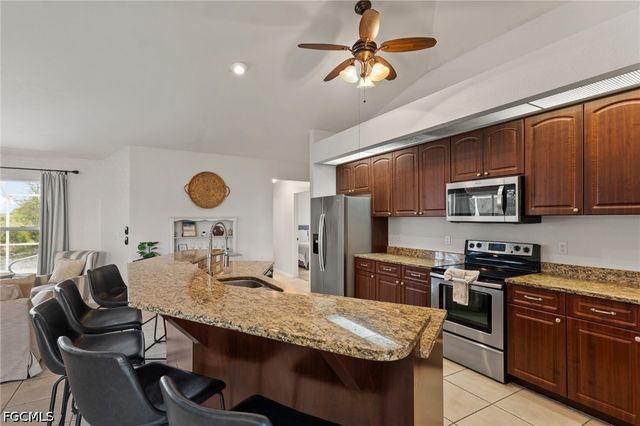 519 NE 19th TER, Cape Coral, FL 33909