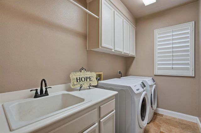 3693 Strata Drive, Carlsbad, CA 92010