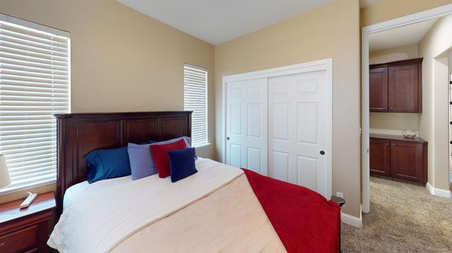 6411 W Dovewood Lane, Fresno, CA 93723