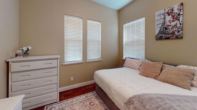 6411 W Dovewood Lane, Fresno, CA 93723