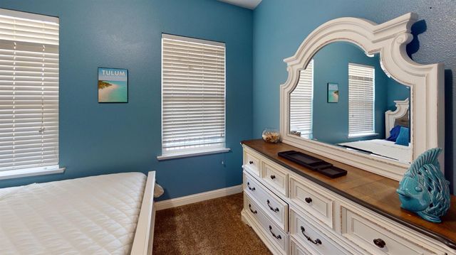 6411 W Dovewood Lane, Fresno, CA 93723