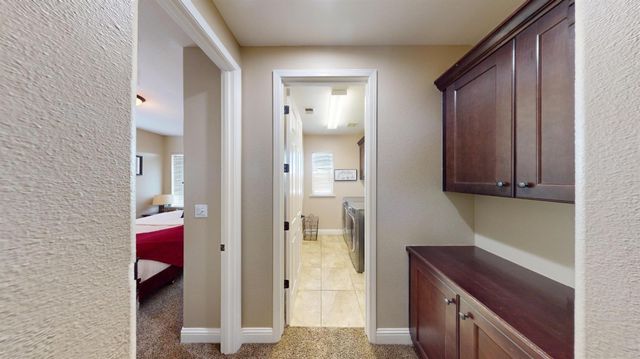 6411 W Dovewood Lane, Fresno, CA 93723