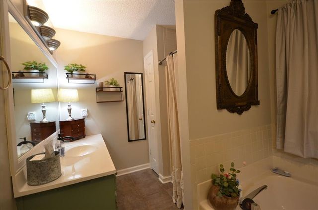 3206 Country Walk Drive, Powder Springs, GA 30127